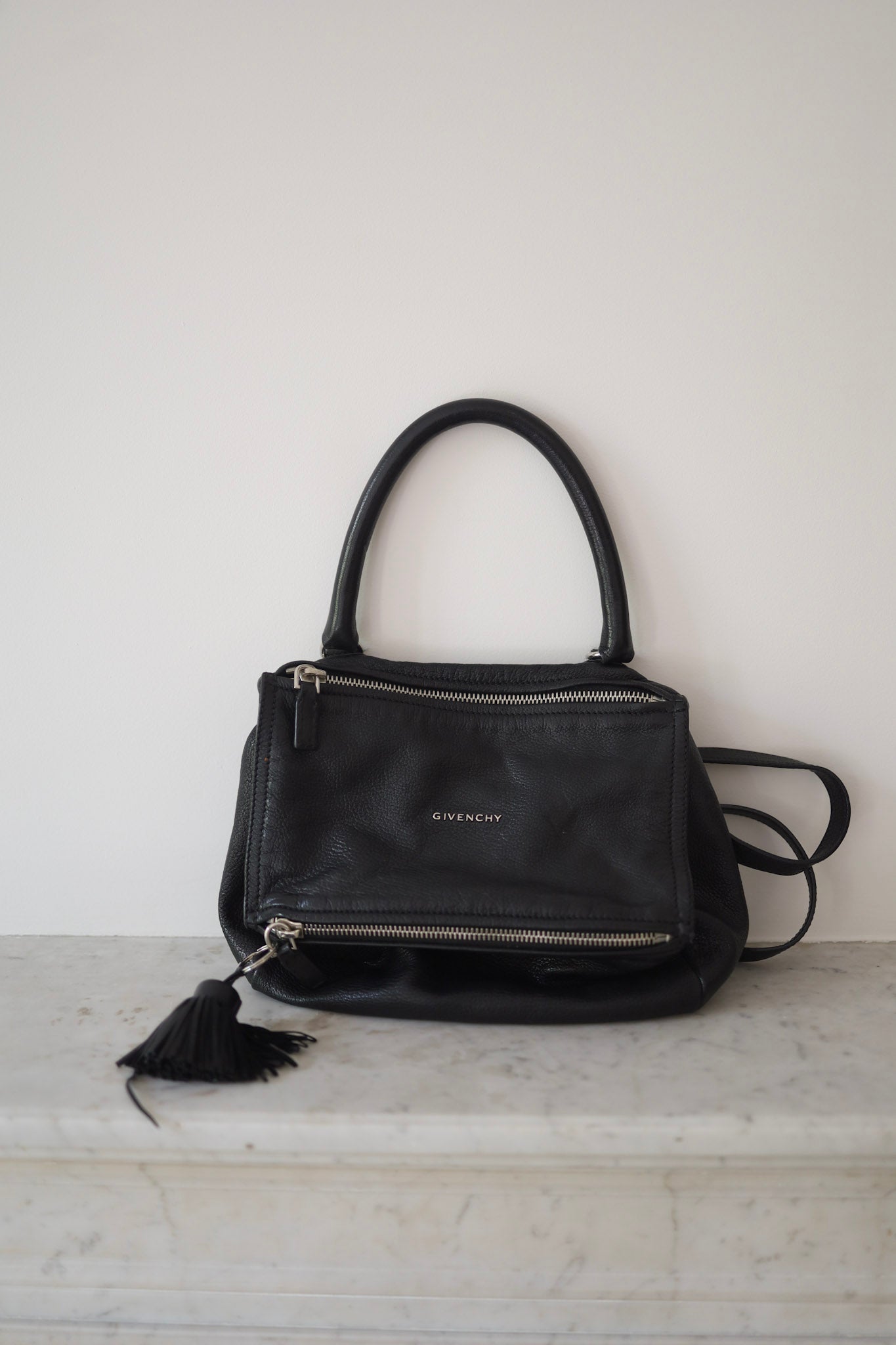 Bolso Givenchy con pompón de Hermès