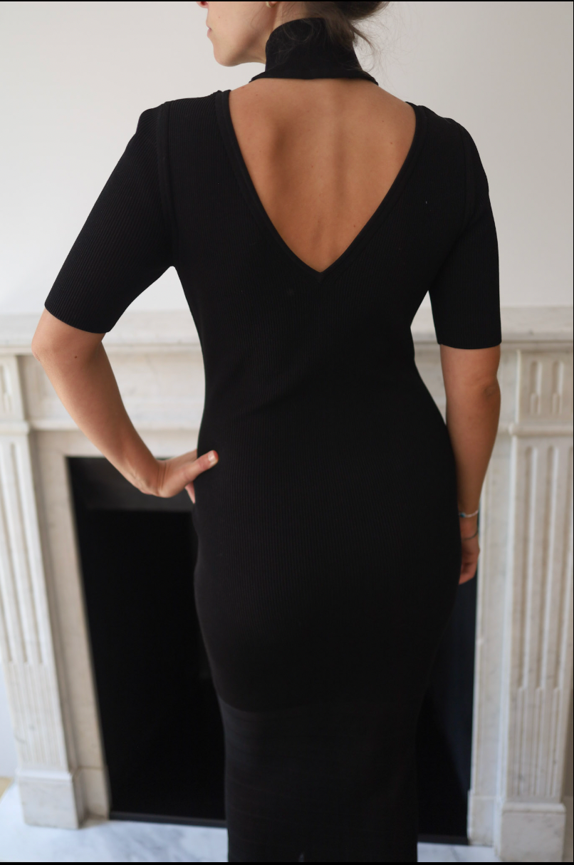 Vestido negro midi asimétrico con cuello halter – OPENING CEREMONY (Talla S)