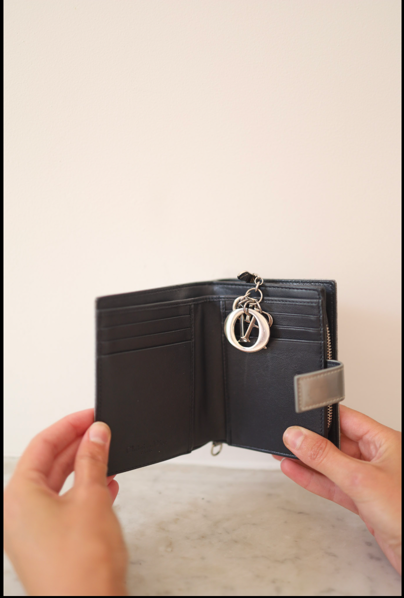 Cartera Dior Cannage plateada de piel