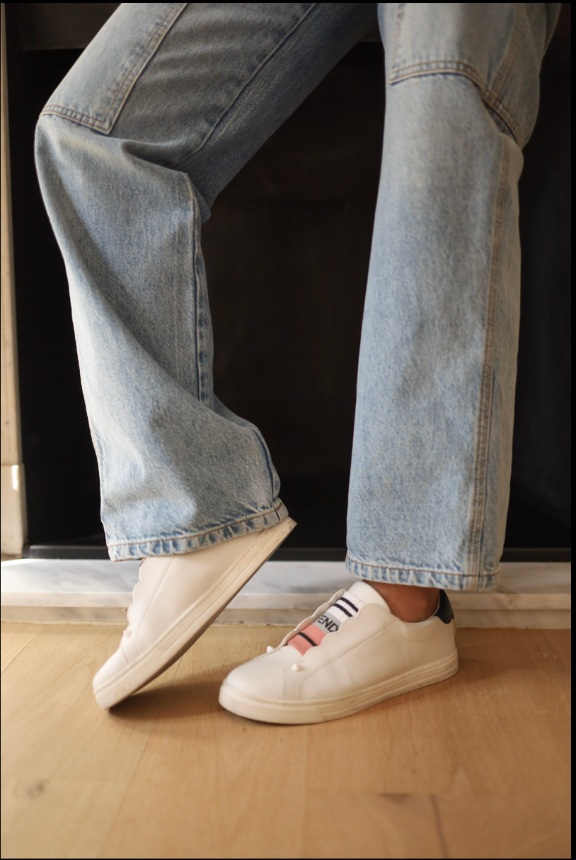 Tenis Fendi blancos con elástico multicolor – Talla 38